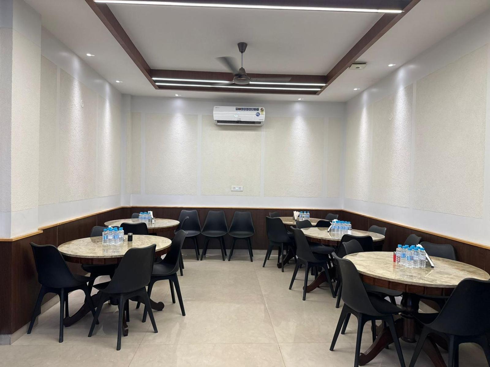 Hotel Lotus Inn Sirsa Exterior photo